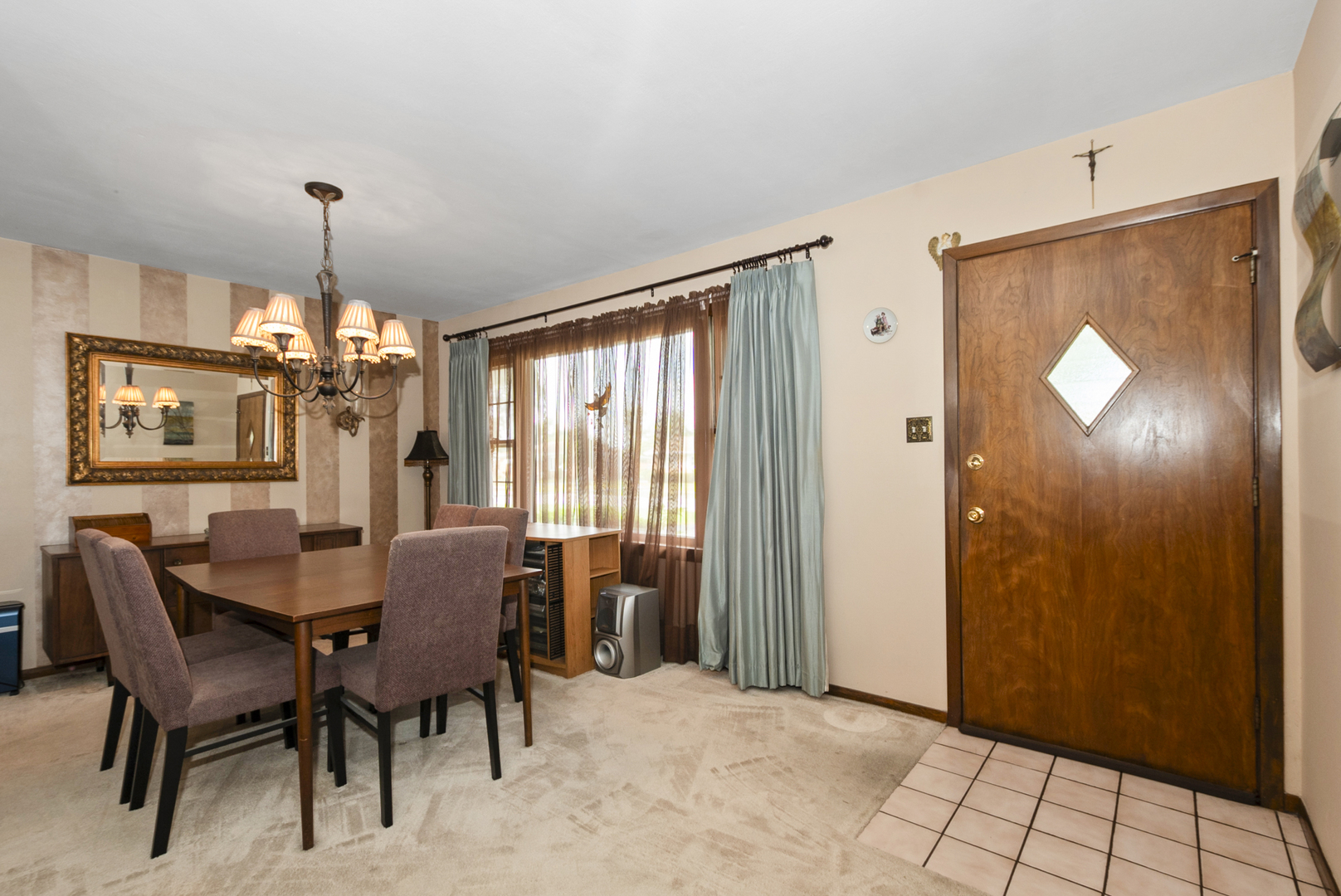 7837 W 82nd Place, Bridgeview, IL 60455