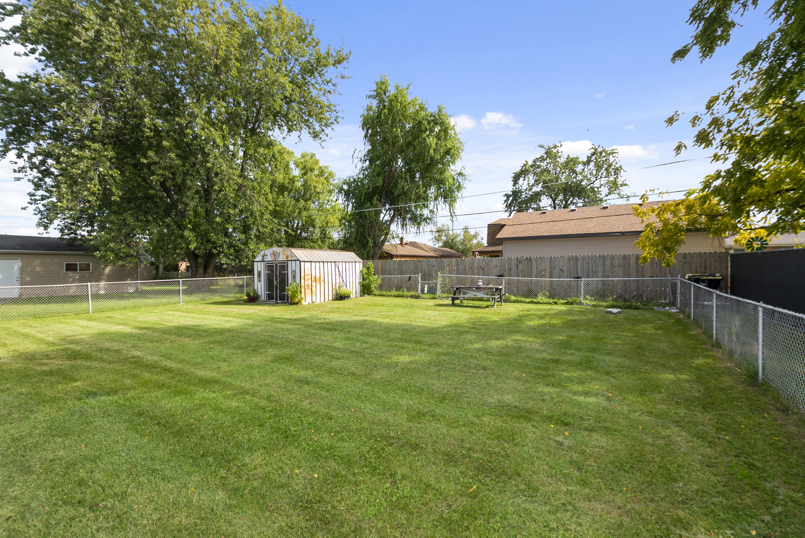 7837 W 82nd Place, Bridgeview, IL 60455