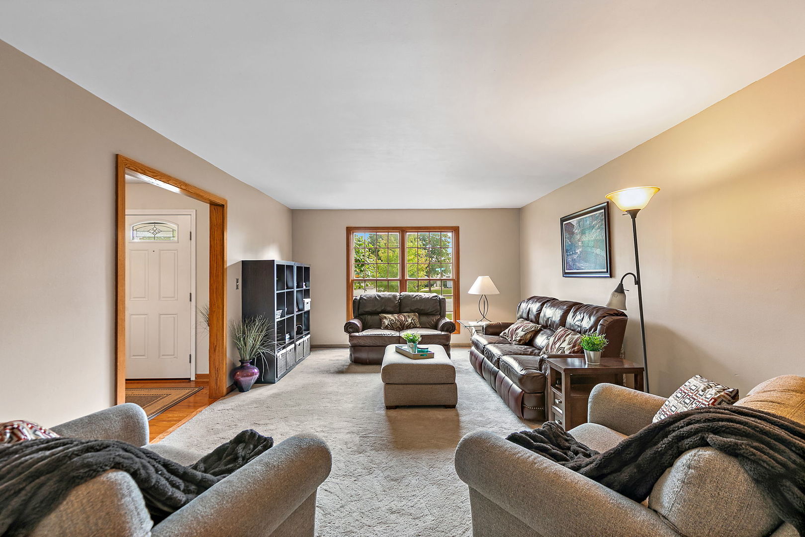 718 N Point Drive, Schaumburg, IL 60193