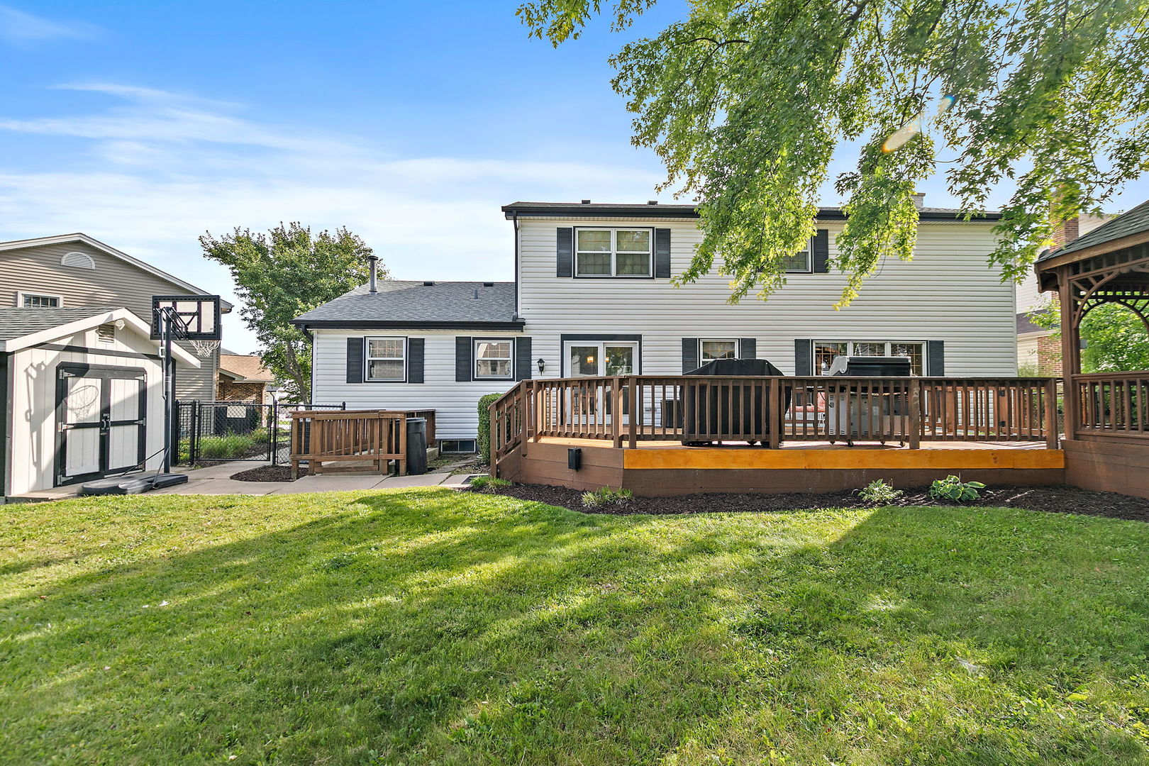 718 N Point Drive, Schaumburg, IL 60193