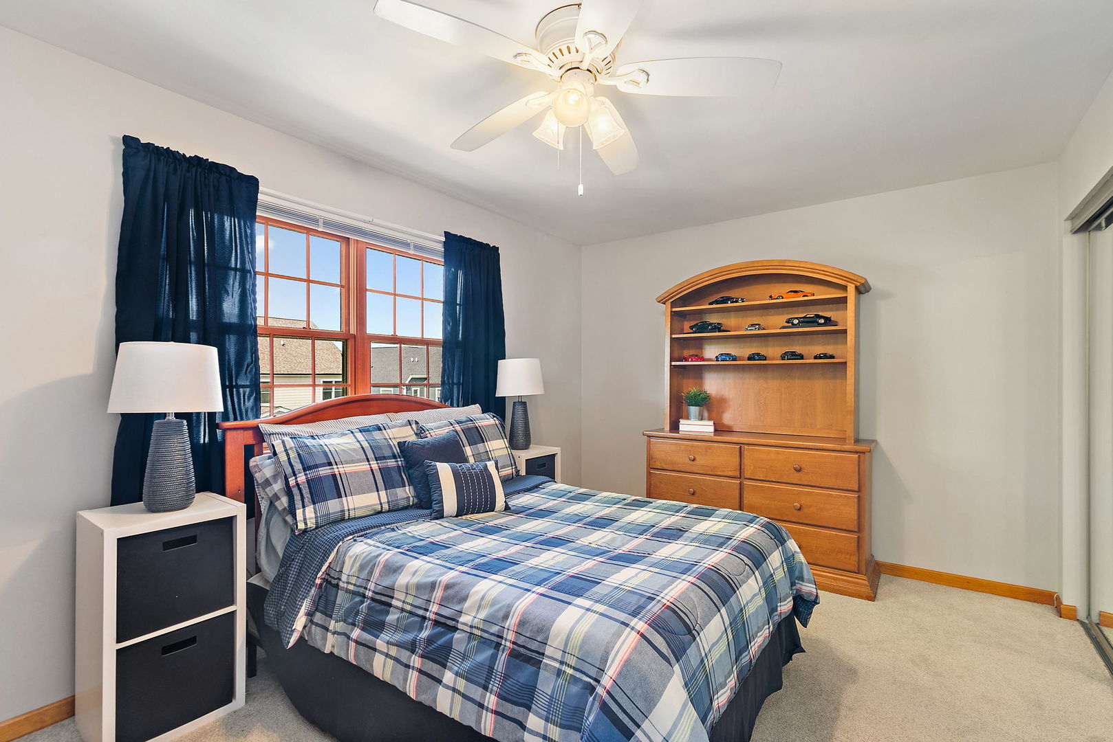 718 N Point Drive, Schaumburg, IL 60193