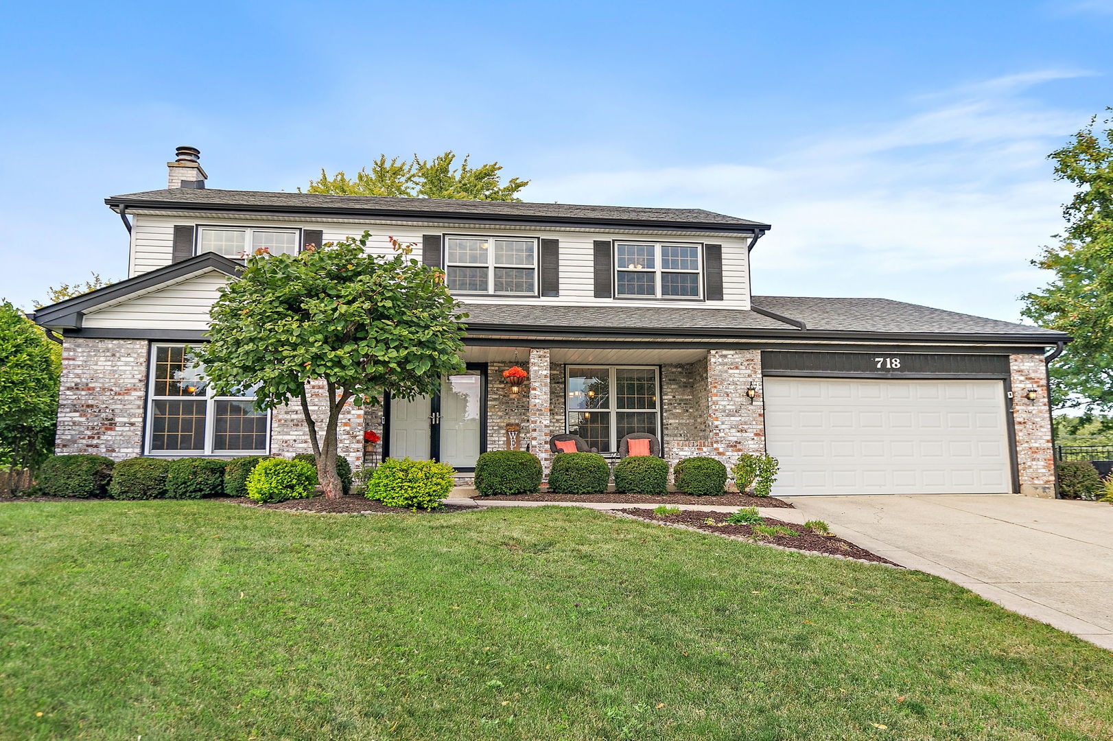 718 N Point Drive, Schaumburg, IL 60193