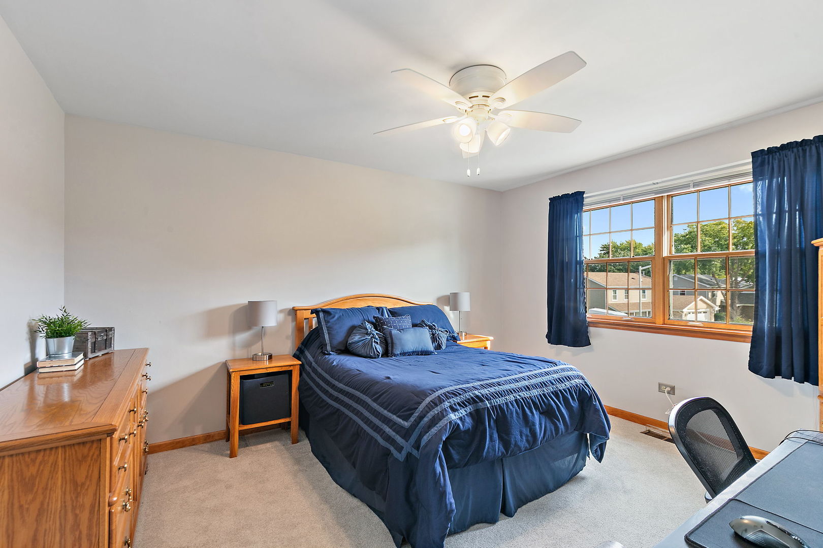 718 N Point Drive, Schaumburg, IL 60193
