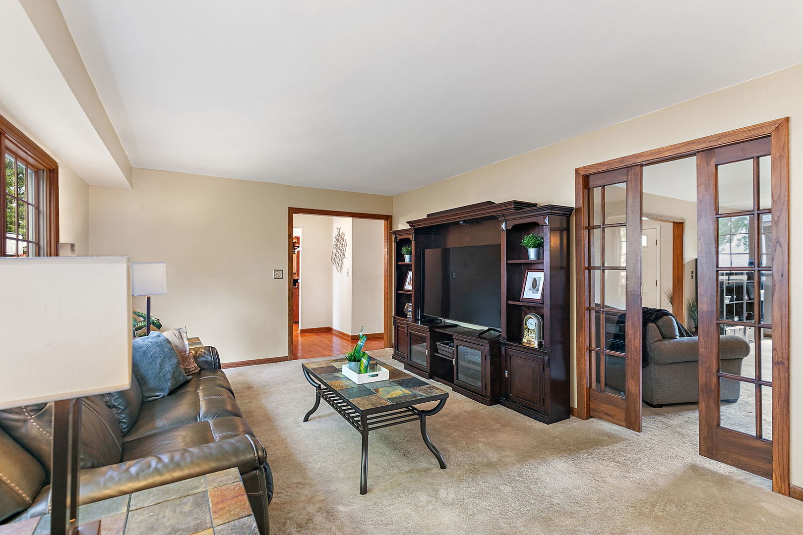 718 N Point Drive, Schaumburg, IL 60193