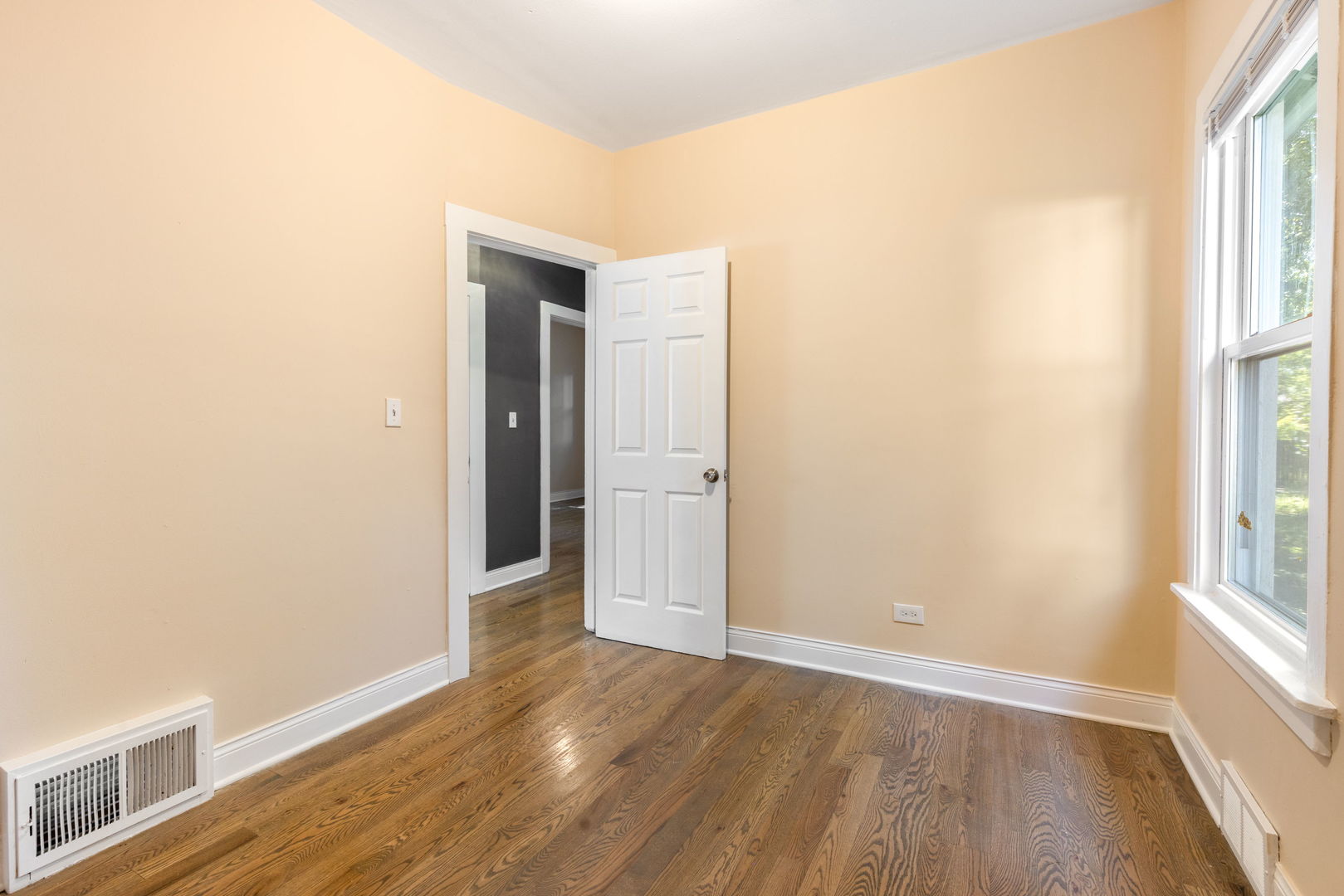 325 W 107th Street, Chicago, IL 60628