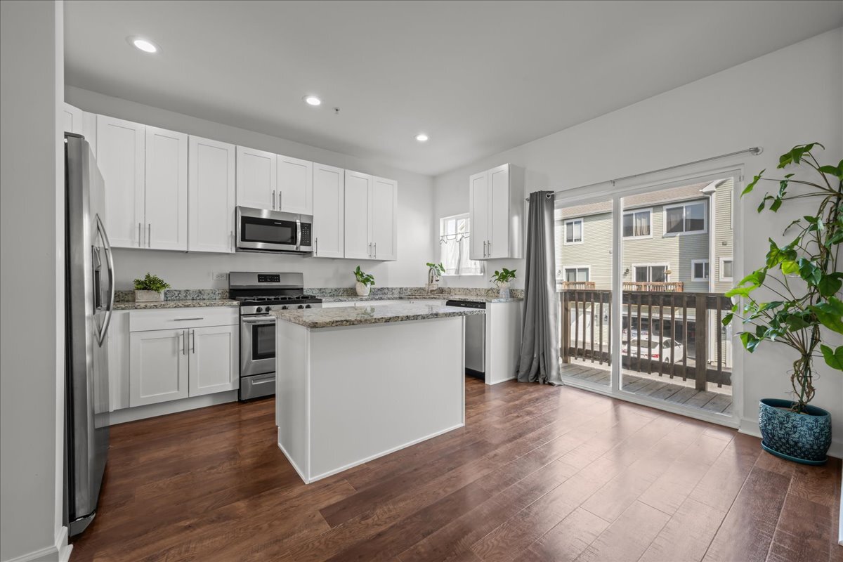1341 Carolyn Court, Yorkville, IL 60560