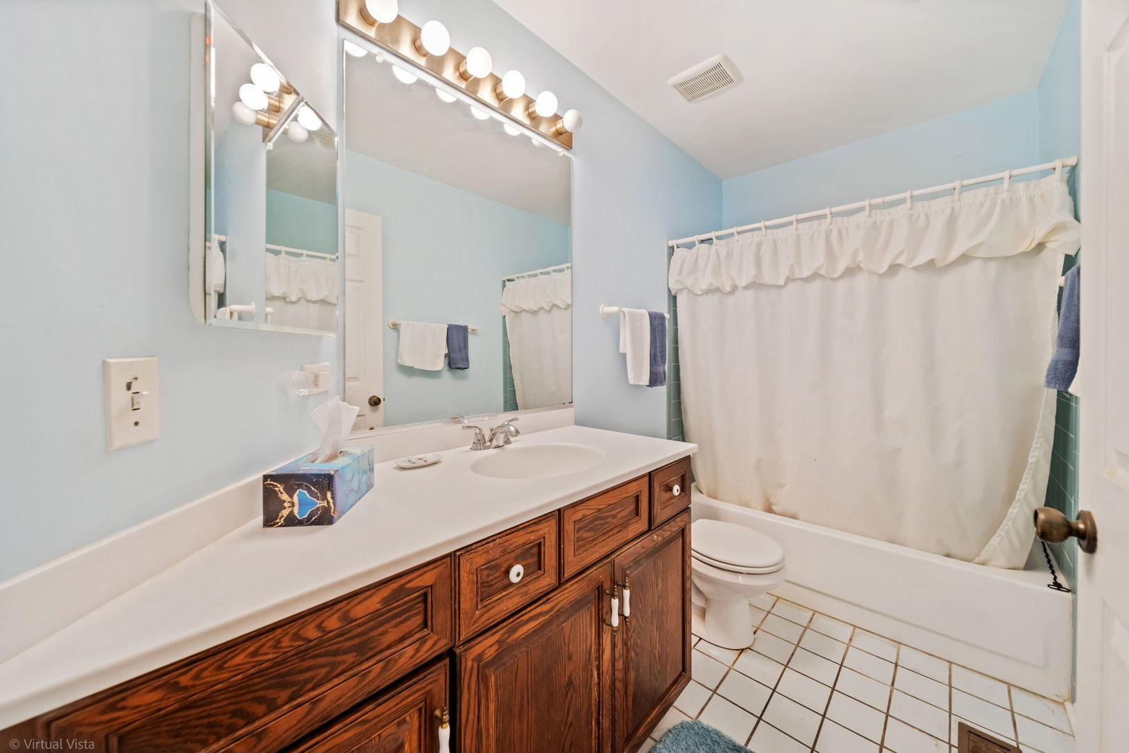 1311 Nutmeg Court #A, Mount Prospect, IL 60056