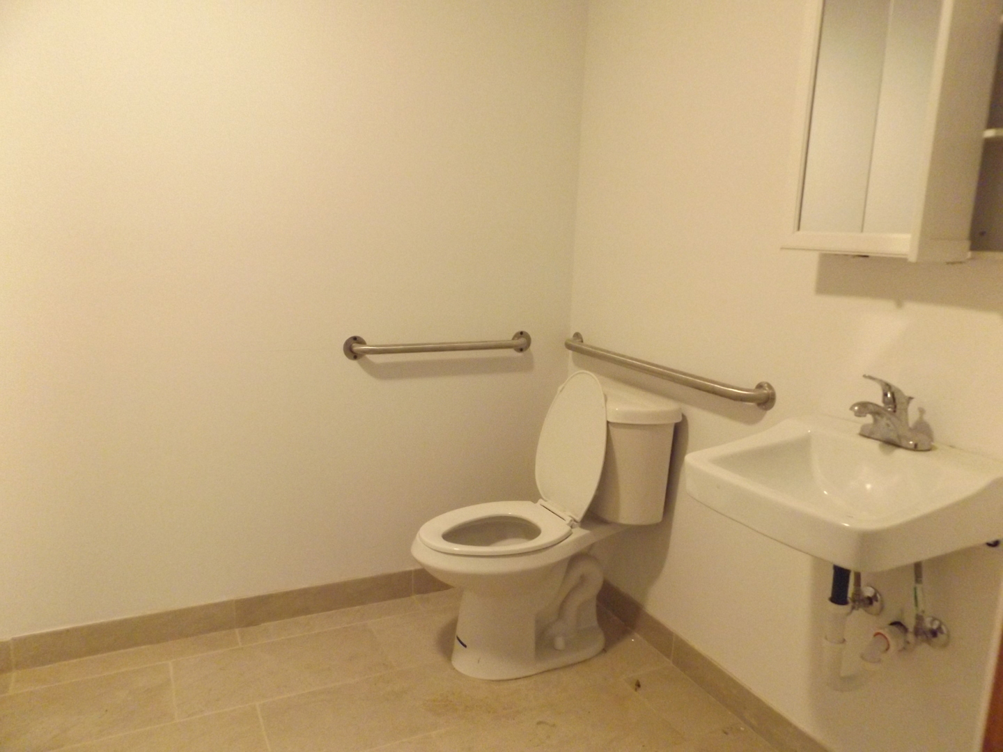 1052 S Arlington Heights Road, Arlington Heights, IL 60005