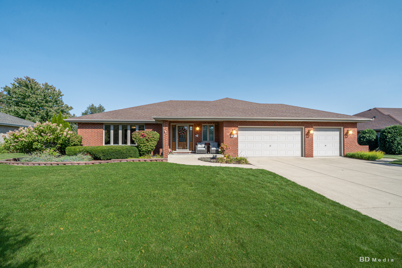 22151 Clove Drive, Frankfort, IL 60423