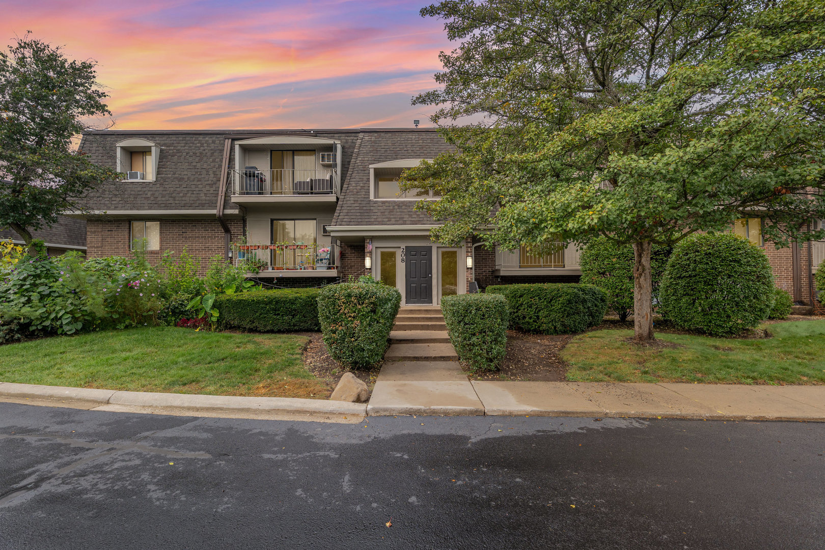 208 E Bailey Road #K, Naperville, IL 60565