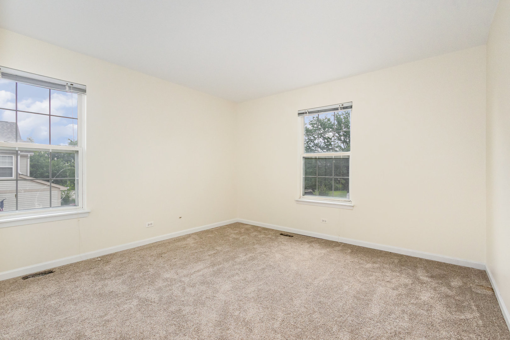 11 Lindsey Court, Bolingbrook, IL 60440