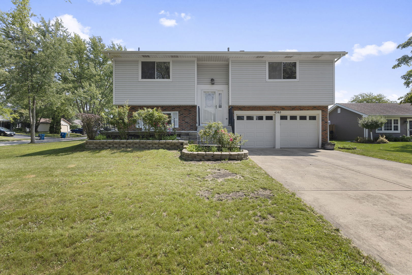 4565 Dupont Drive, Hanover Park, IL 60133