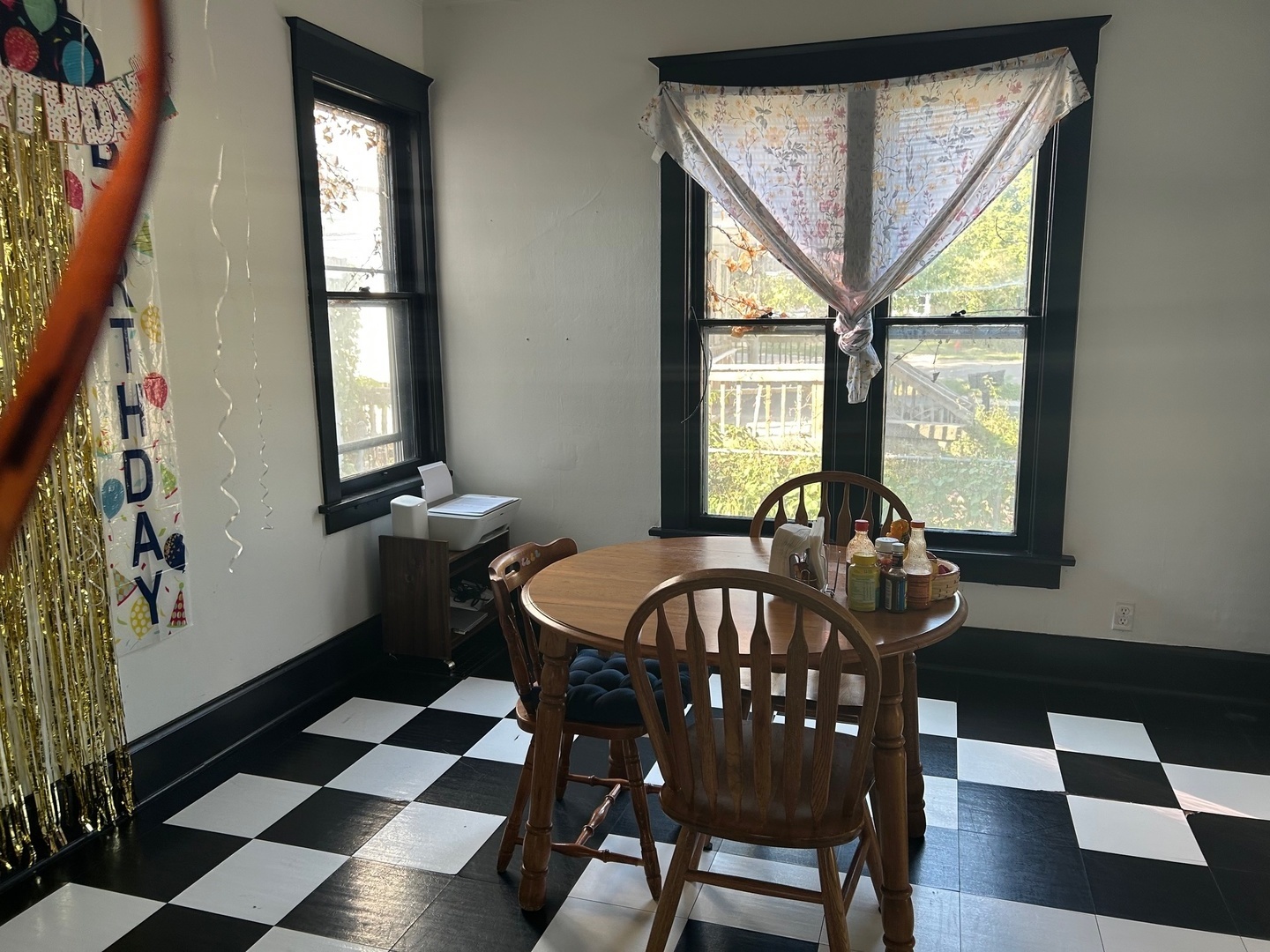 214 College Avenue, DeKalb, IL 60115