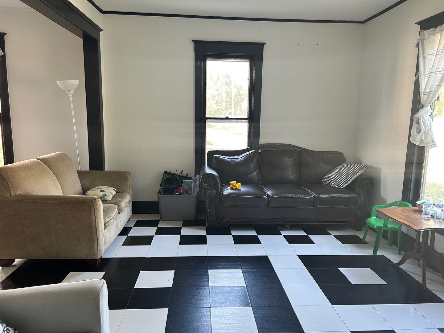 214 College Avenue, DeKalb, IL 60115