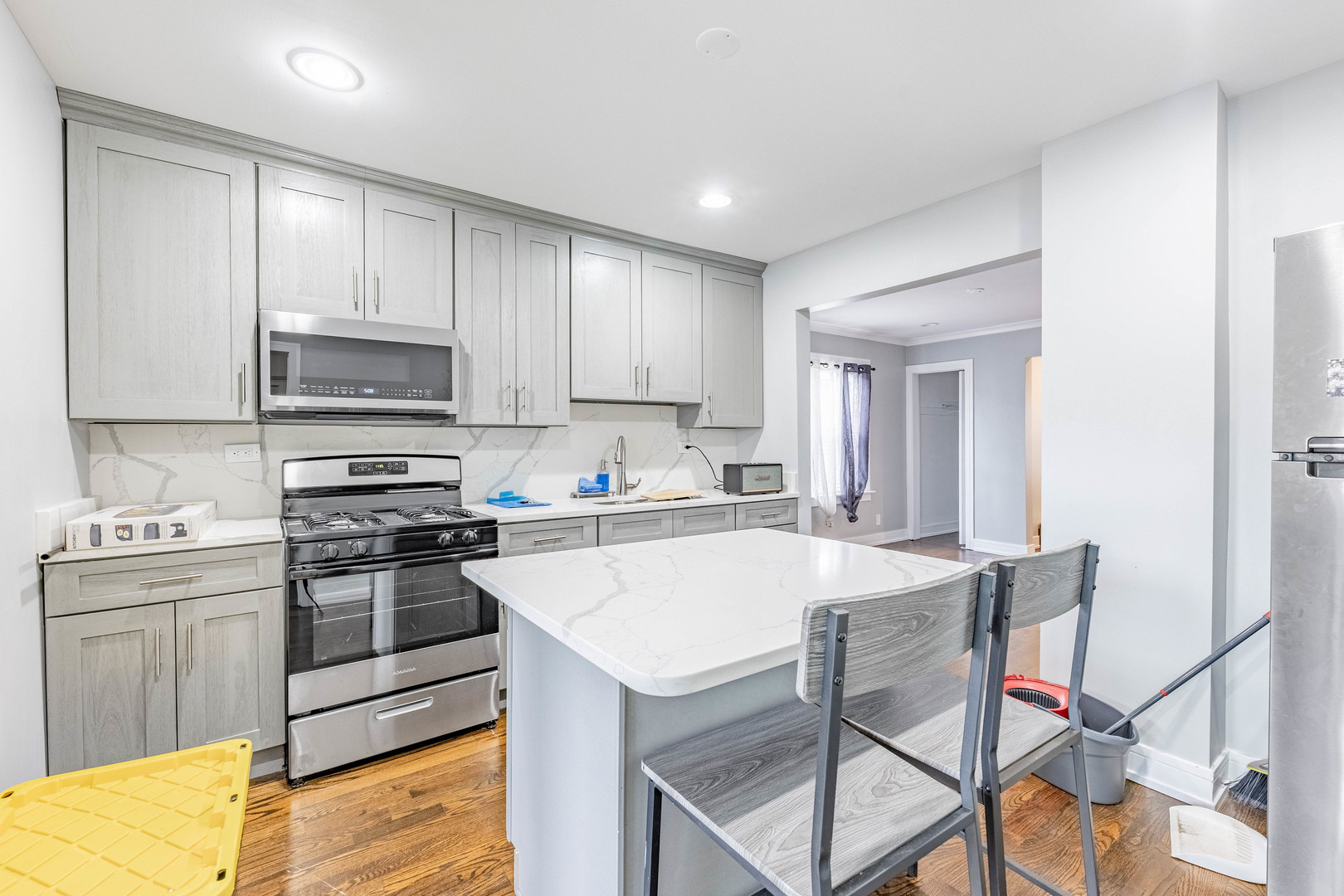3443 N Kilpatrick Avenue, Chicago, IL 60641