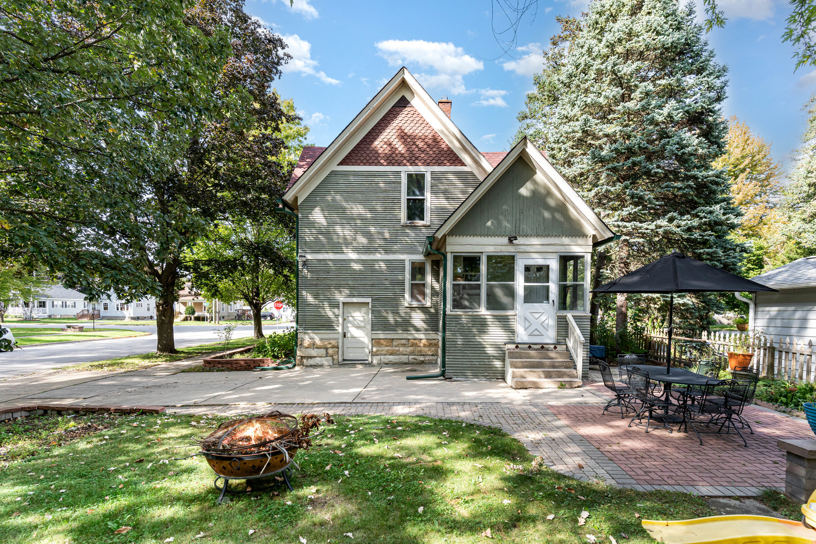 850 W Galena Boulevard, Aurora, IL 60506