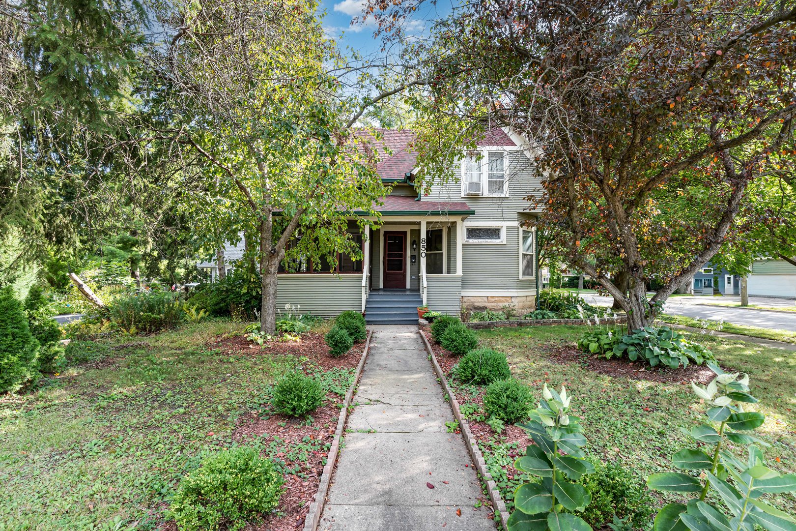 850 W Galena Boulevard, Aurora, IL 60506