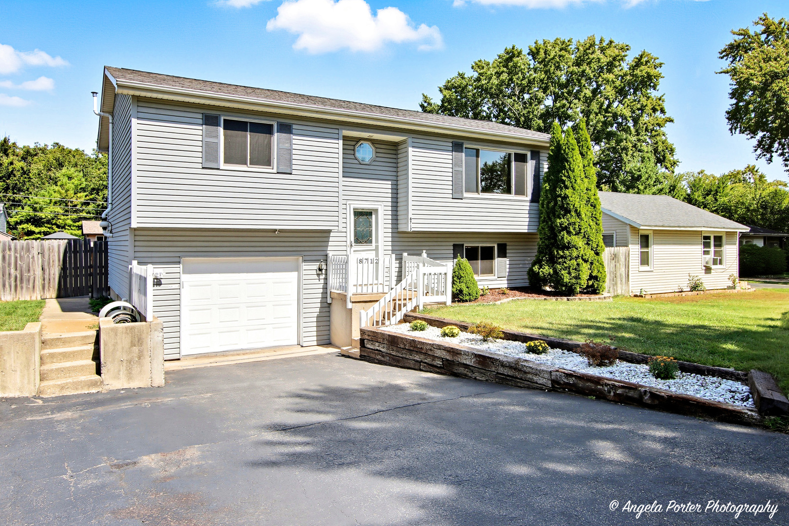 8712 Ramble Road, Wonder Lake, IL 60097