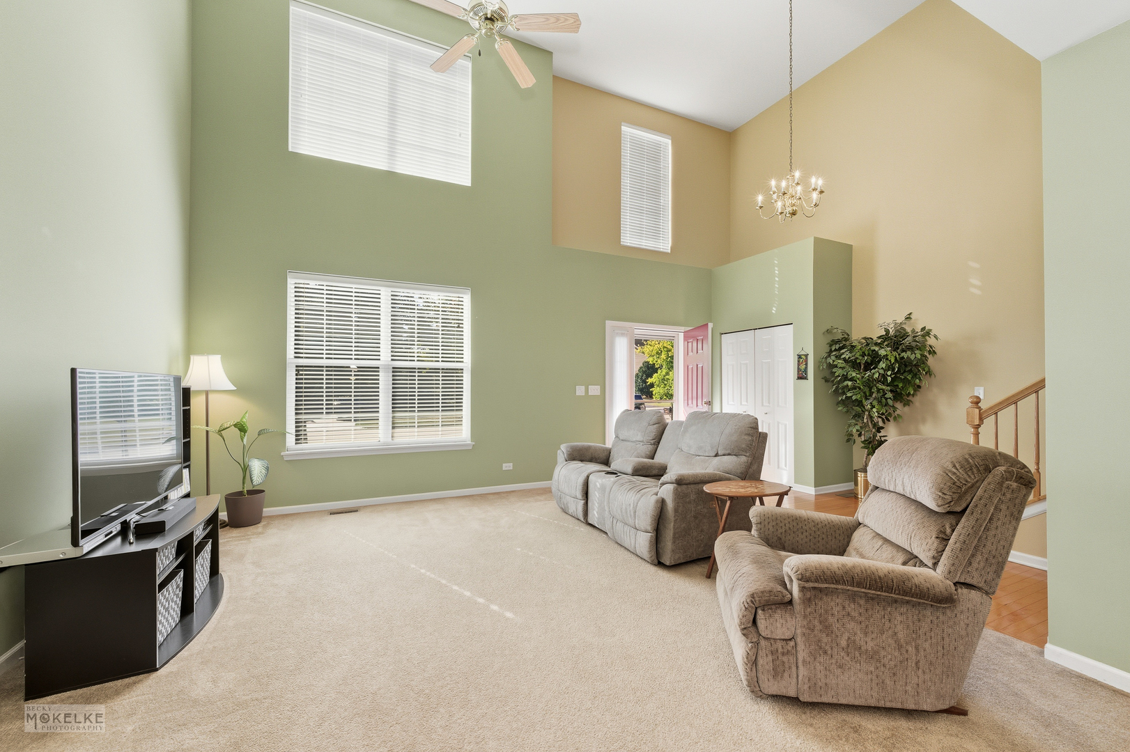 621 Mansfield Way, Oswego, IL 60543