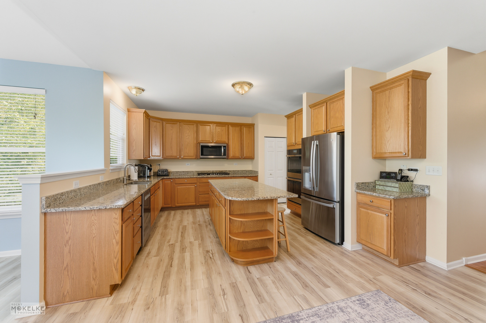 621 Mansfield Way, Oswego, IL 60543
