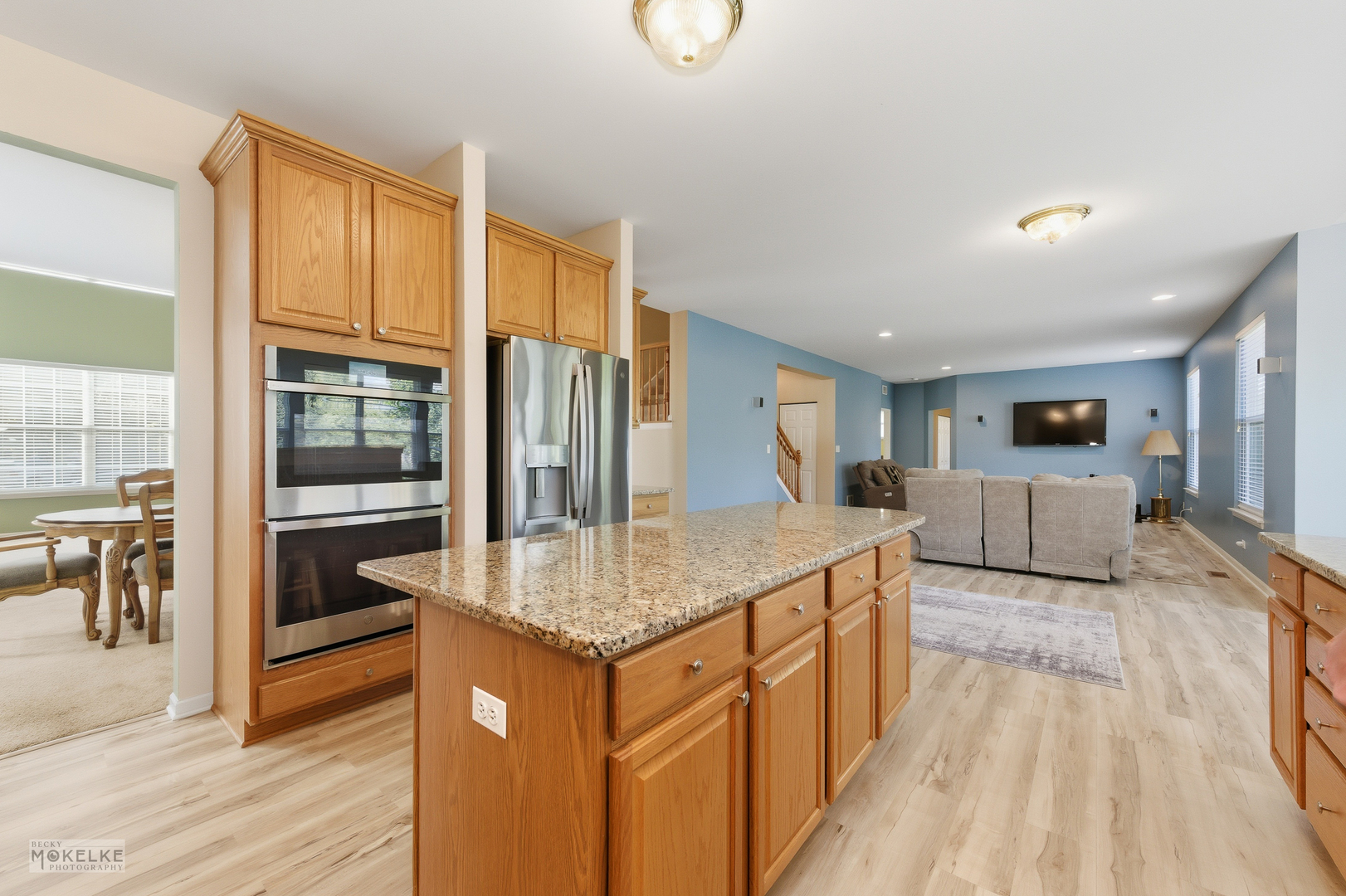 621 Mansfield Way, Oswego, IL 60543