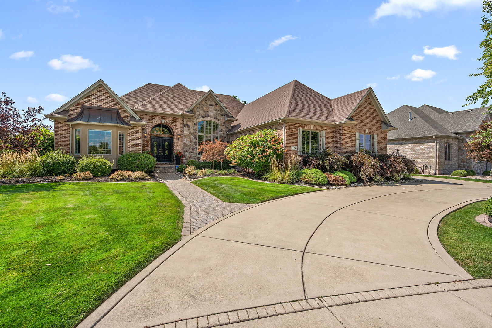 1106 Kensington Court, Schererville, IN 46375