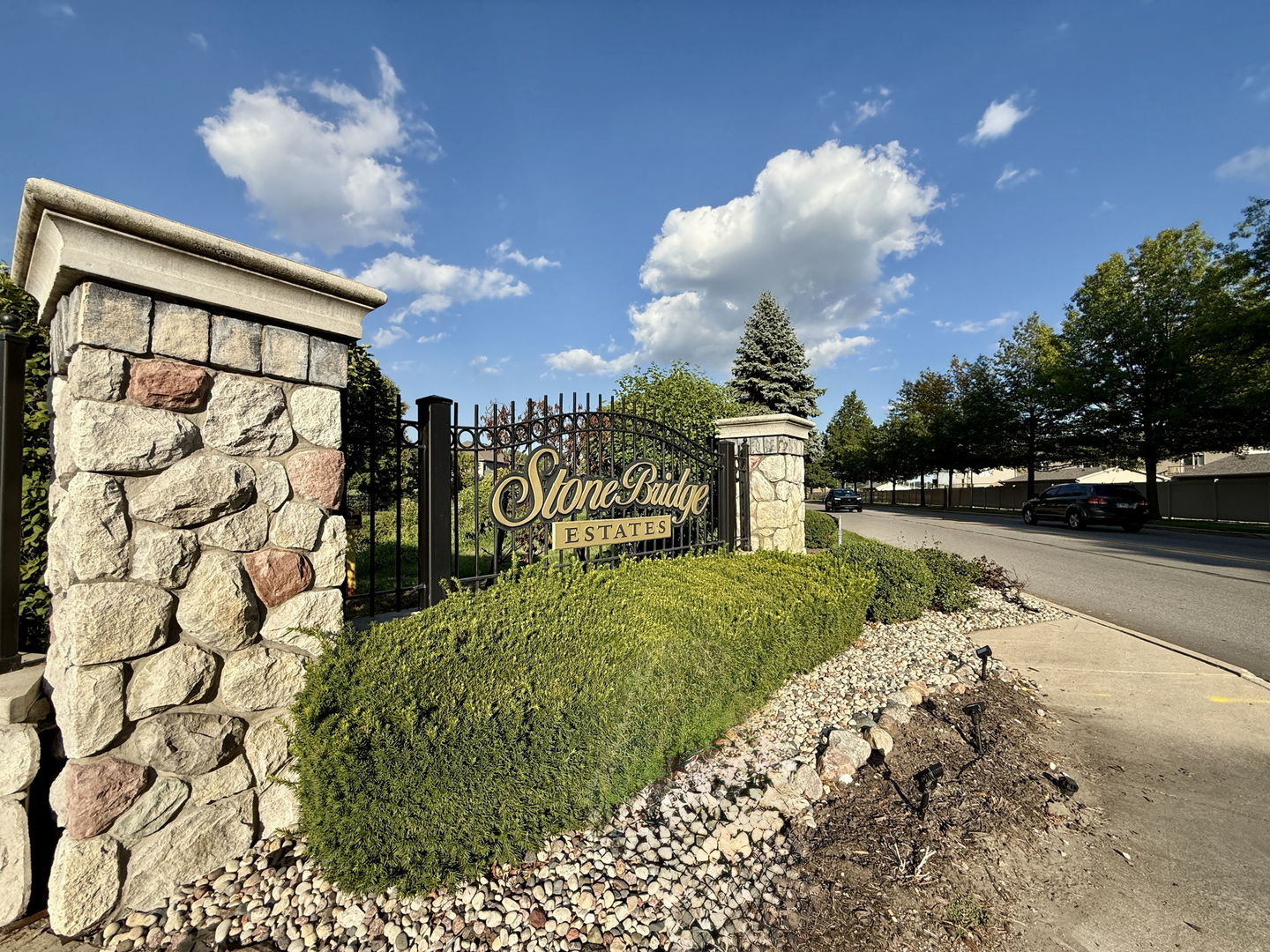 1106 Kensington Court, Schererville, IN 46375
