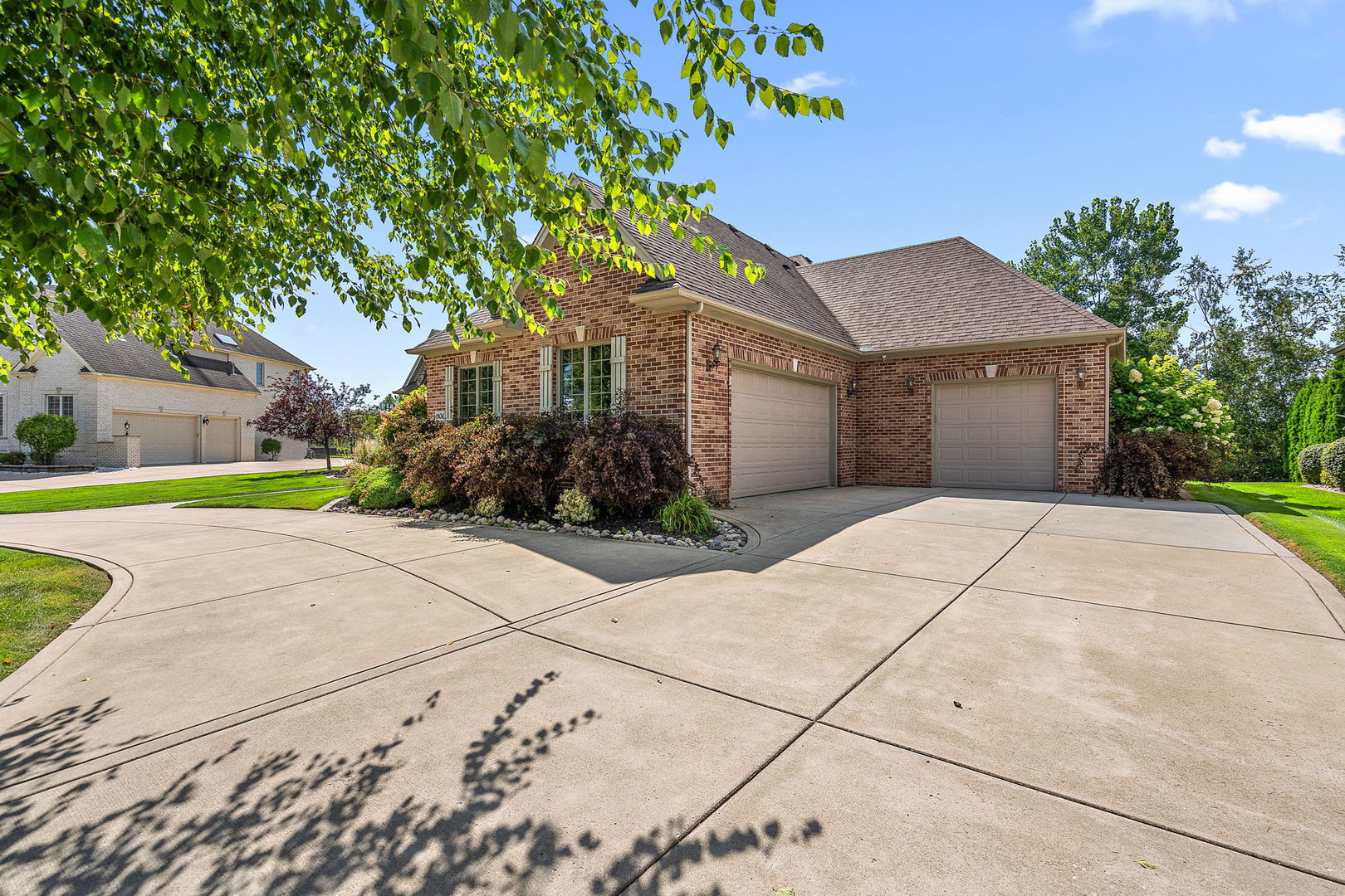 1106 Kensington Court, Schererville, IN 46375