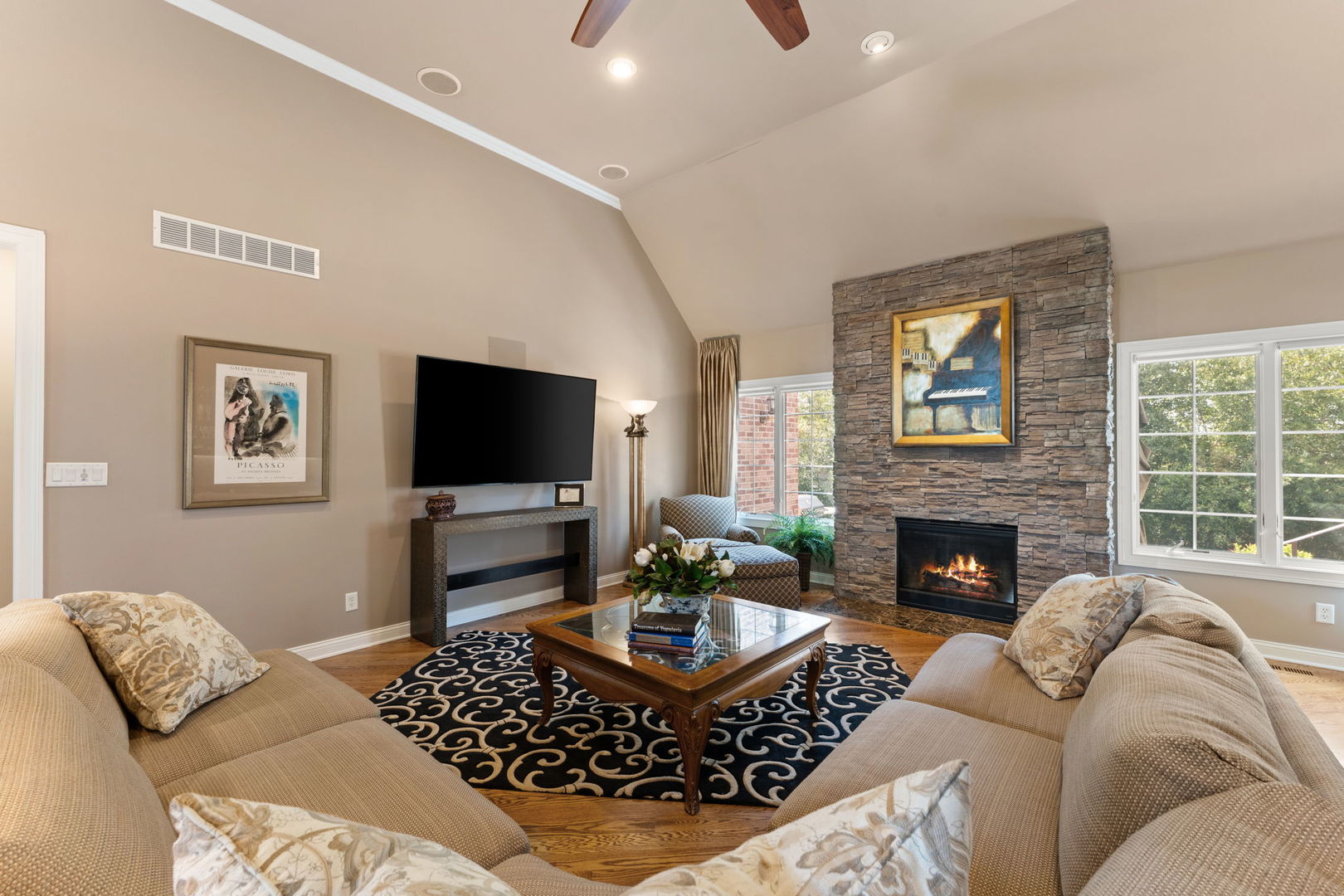 1106 Kensington Court, Schererville, IN 46375