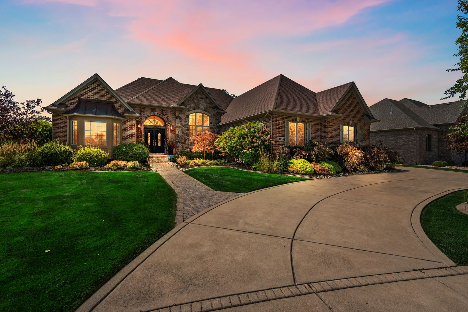 1106 Kensington Court, Schererville, IN 46375