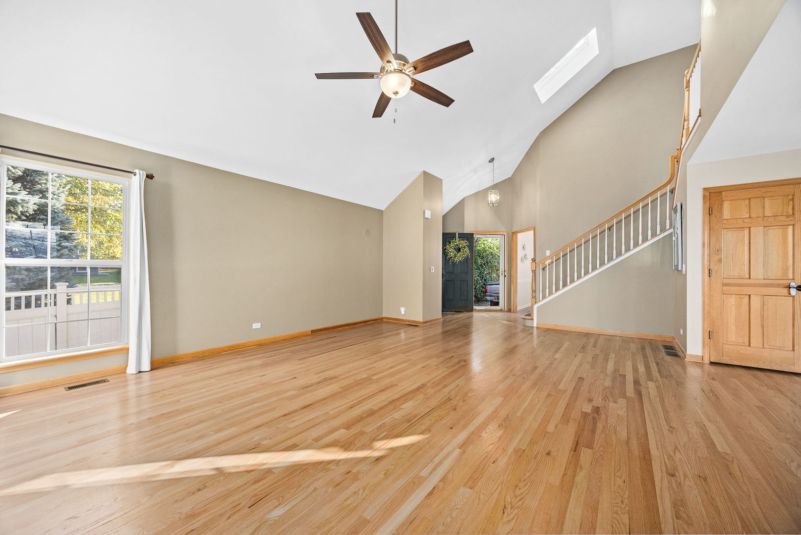 912 Middleton Avenue, Lisle, IL 60532