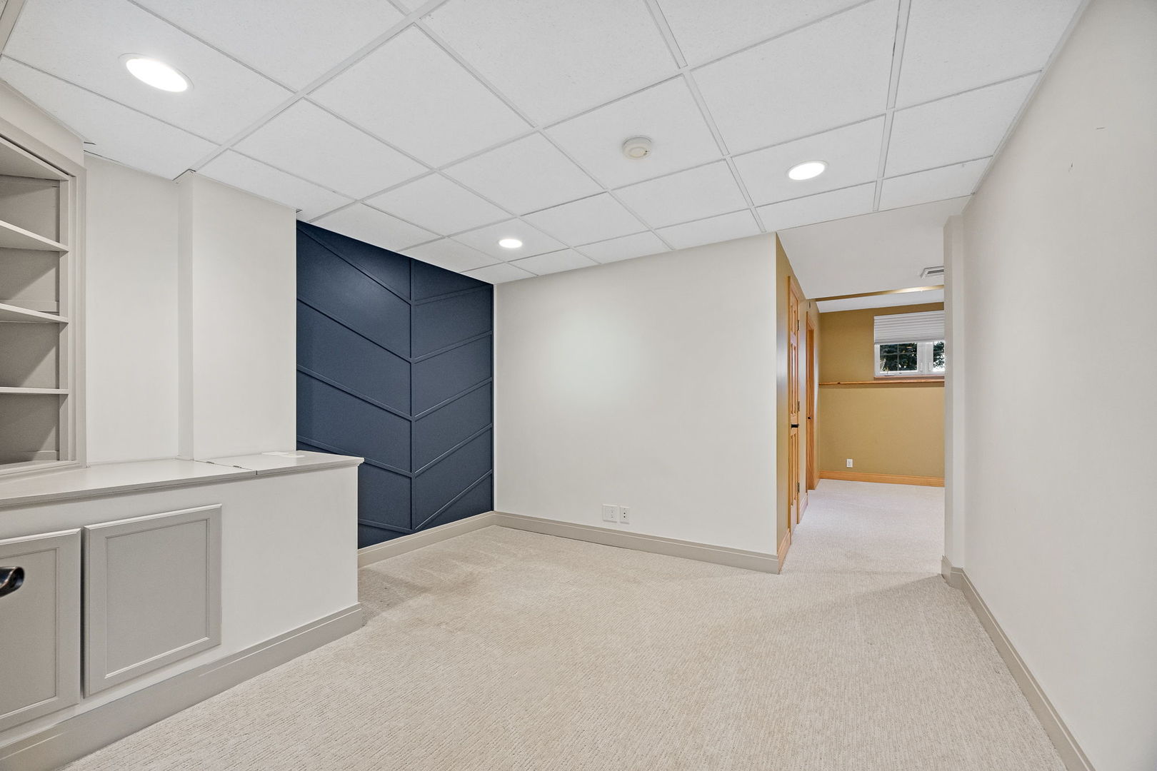 912 Middleton Avenue, Lisle, IL 60532