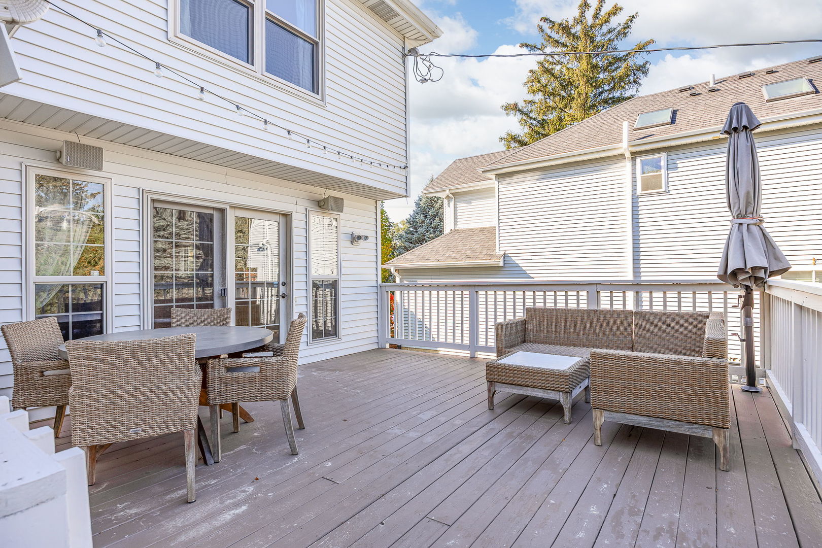 912 Middleton Avenue, Lisle, IL 60532