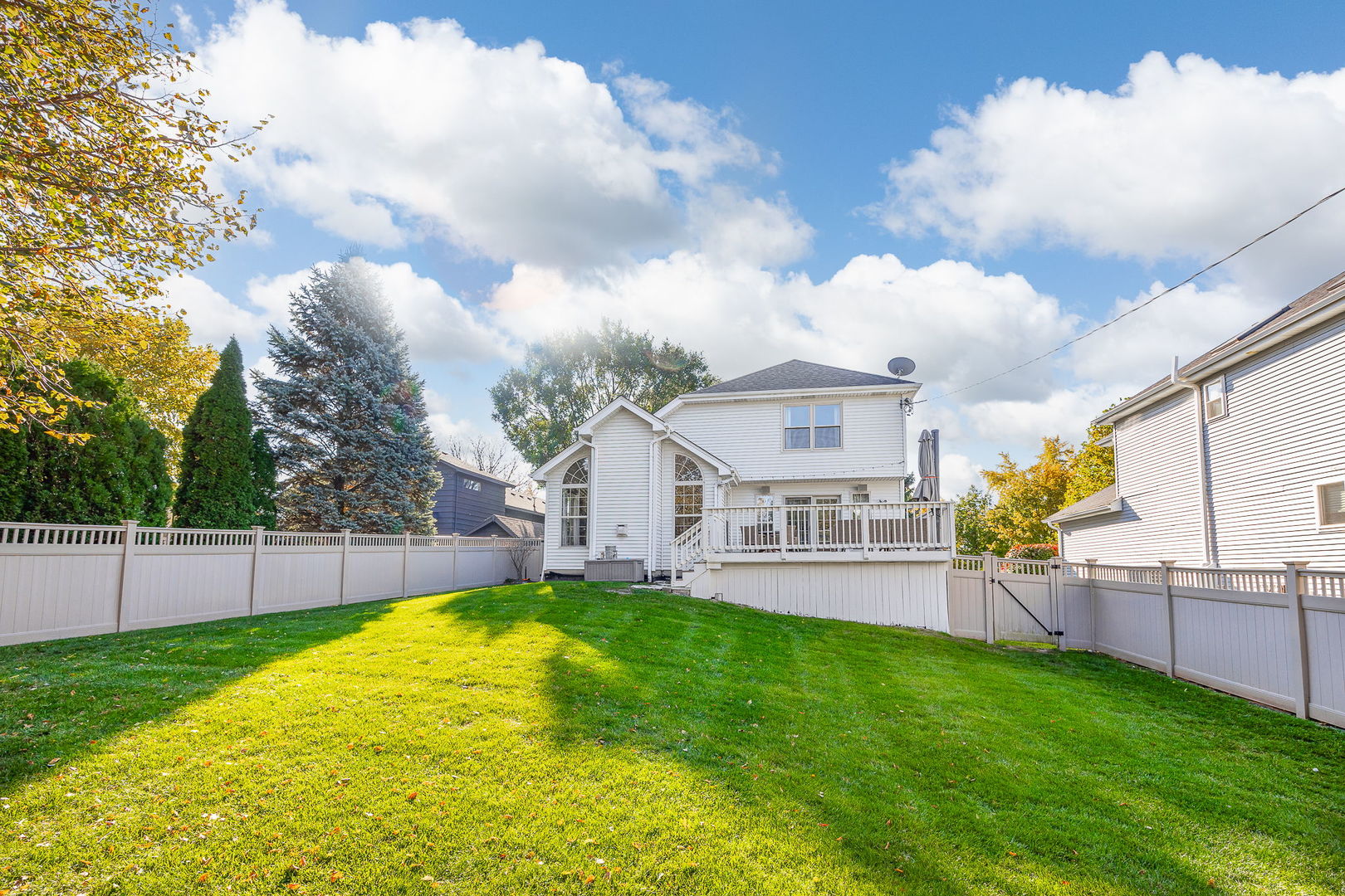 912 Middleton Avenue, Lisle, IL 60532