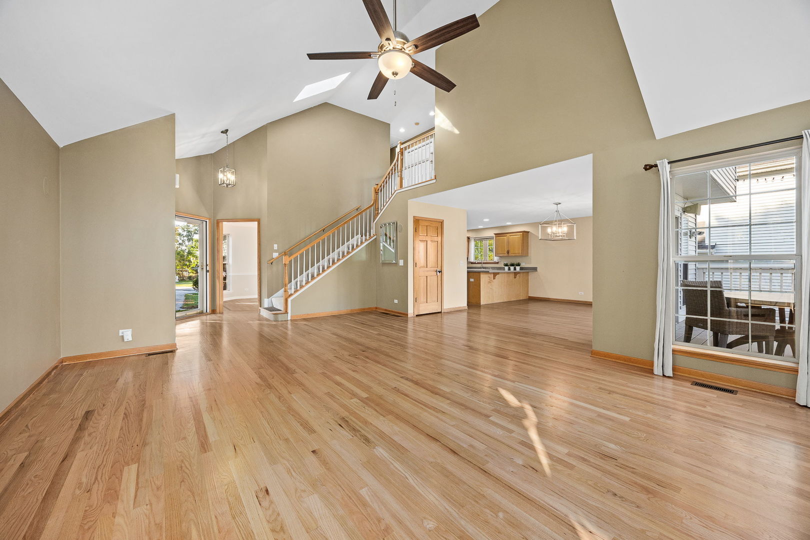 912 Middleton Avenue, Lisle, IL 60532