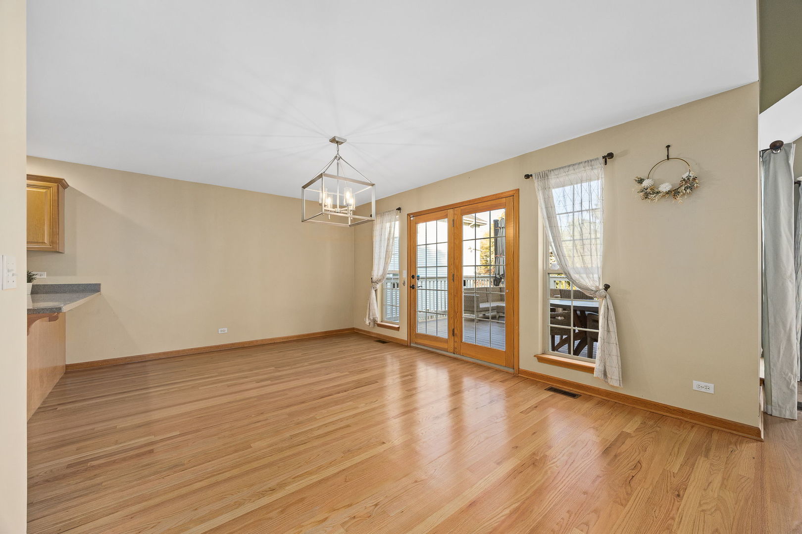 912 Middleton Avenue, Lisle, IL 60532