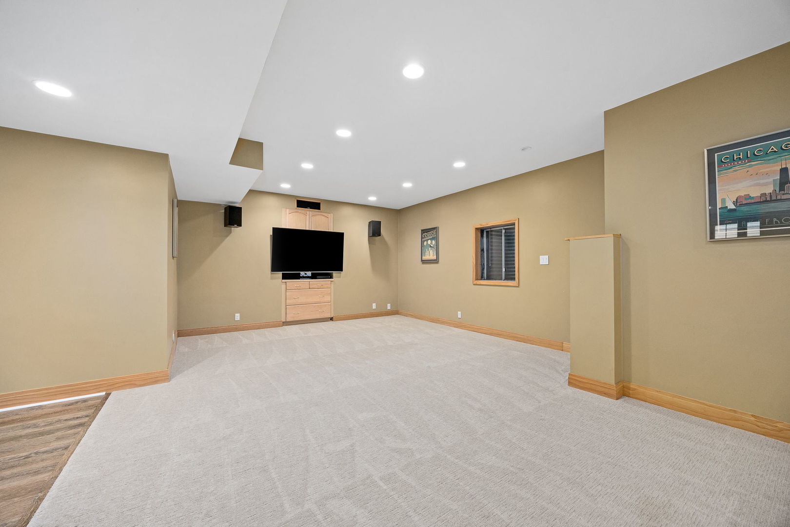 912 Middleton Avenue, Lisle, IL 60532