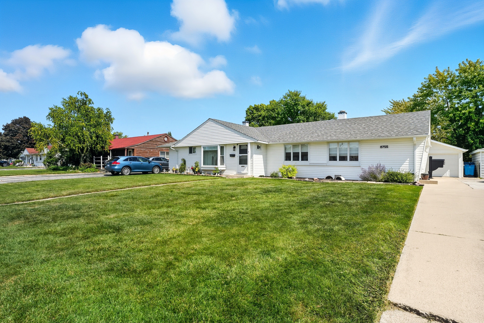 8755 S Corcoran Road, Hometown, IL 60456
