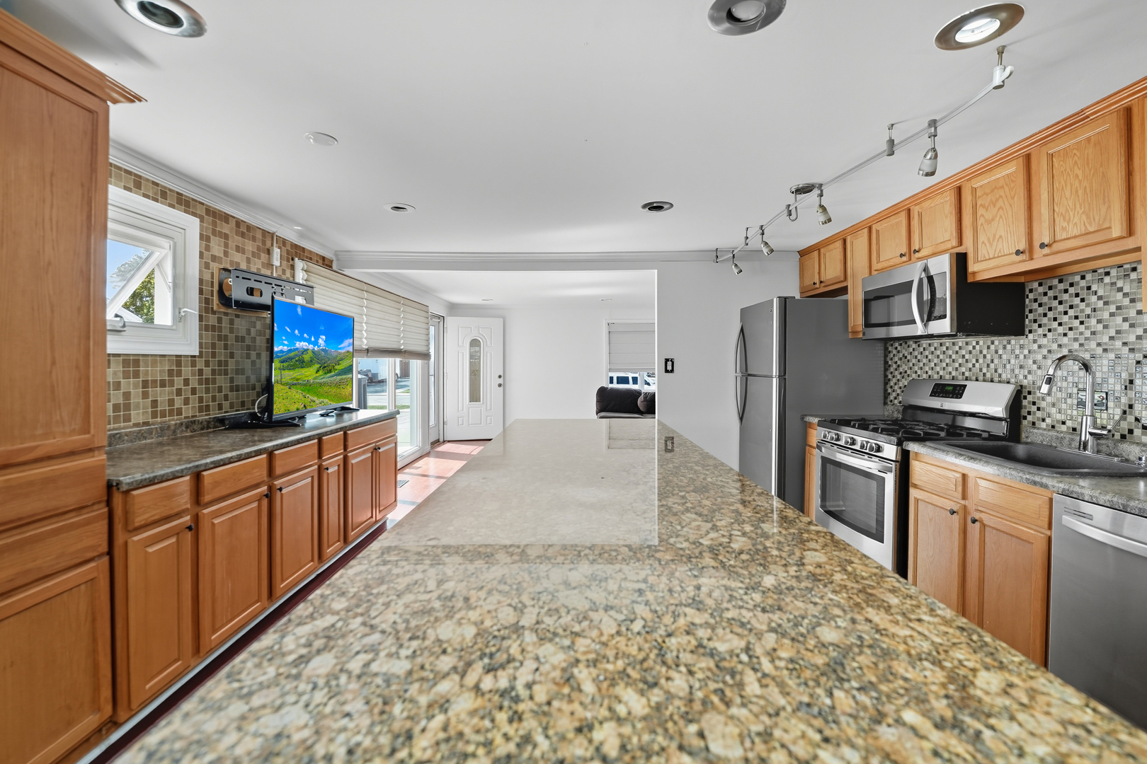 8755 S Corcoran Road, Hometown, IL 60456
