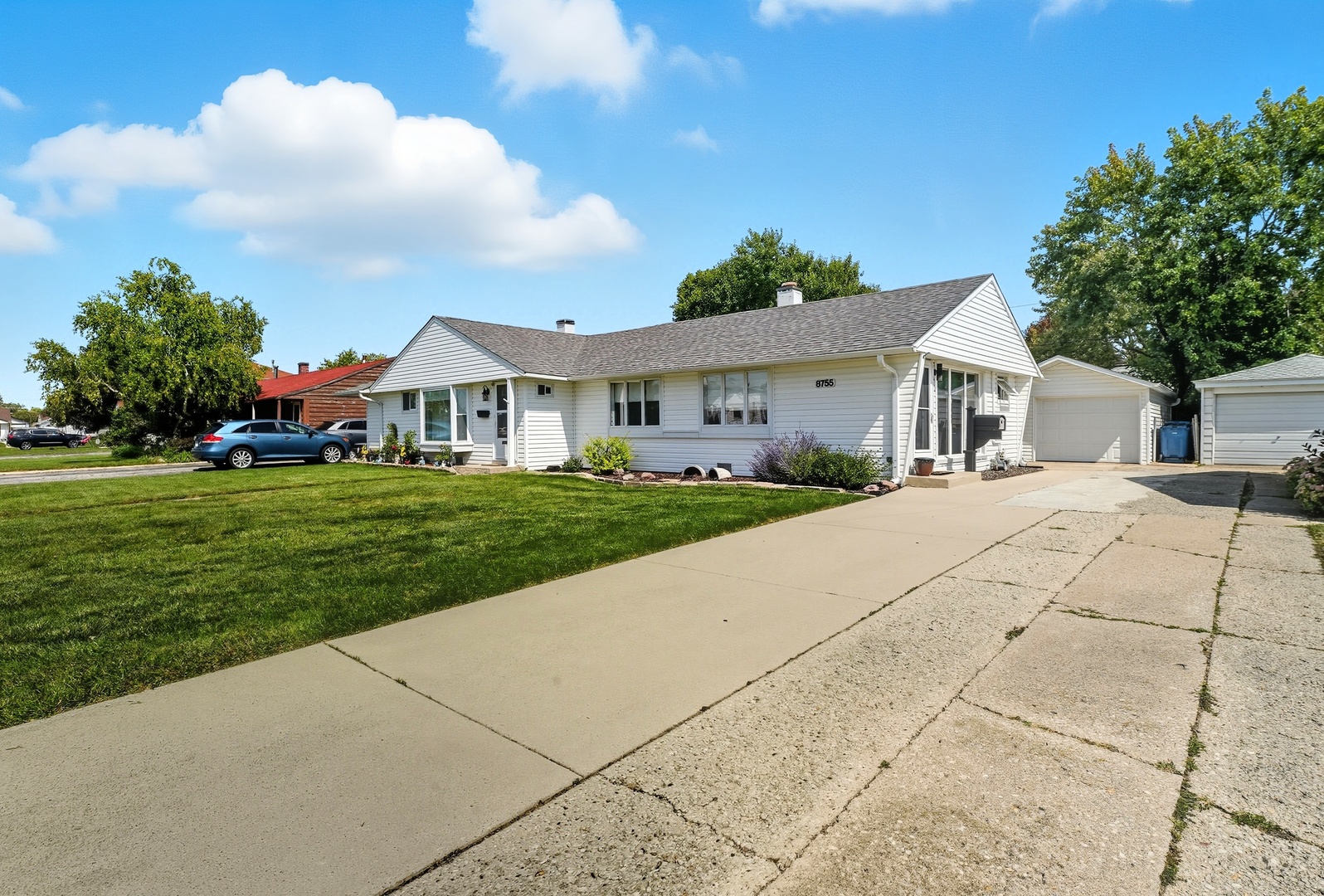 8755 S Corcoran Road, Hometown, IL 60456
