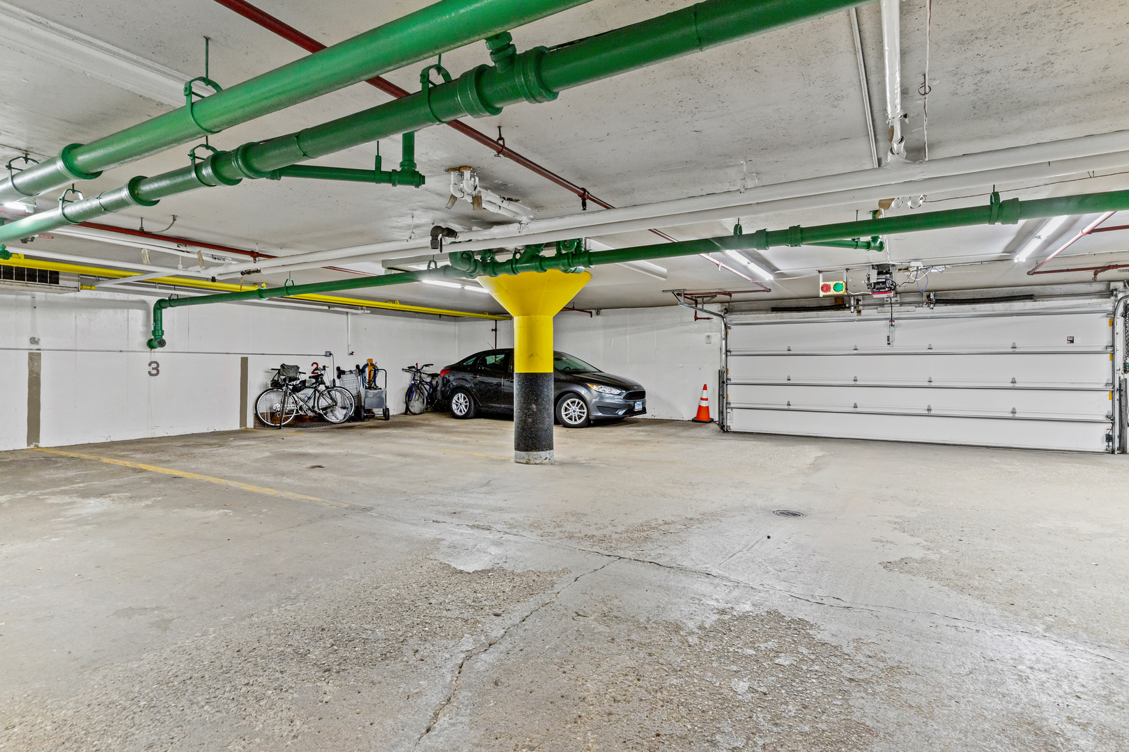 9529 Bronx Avenue #102, Skokie, IL 60077