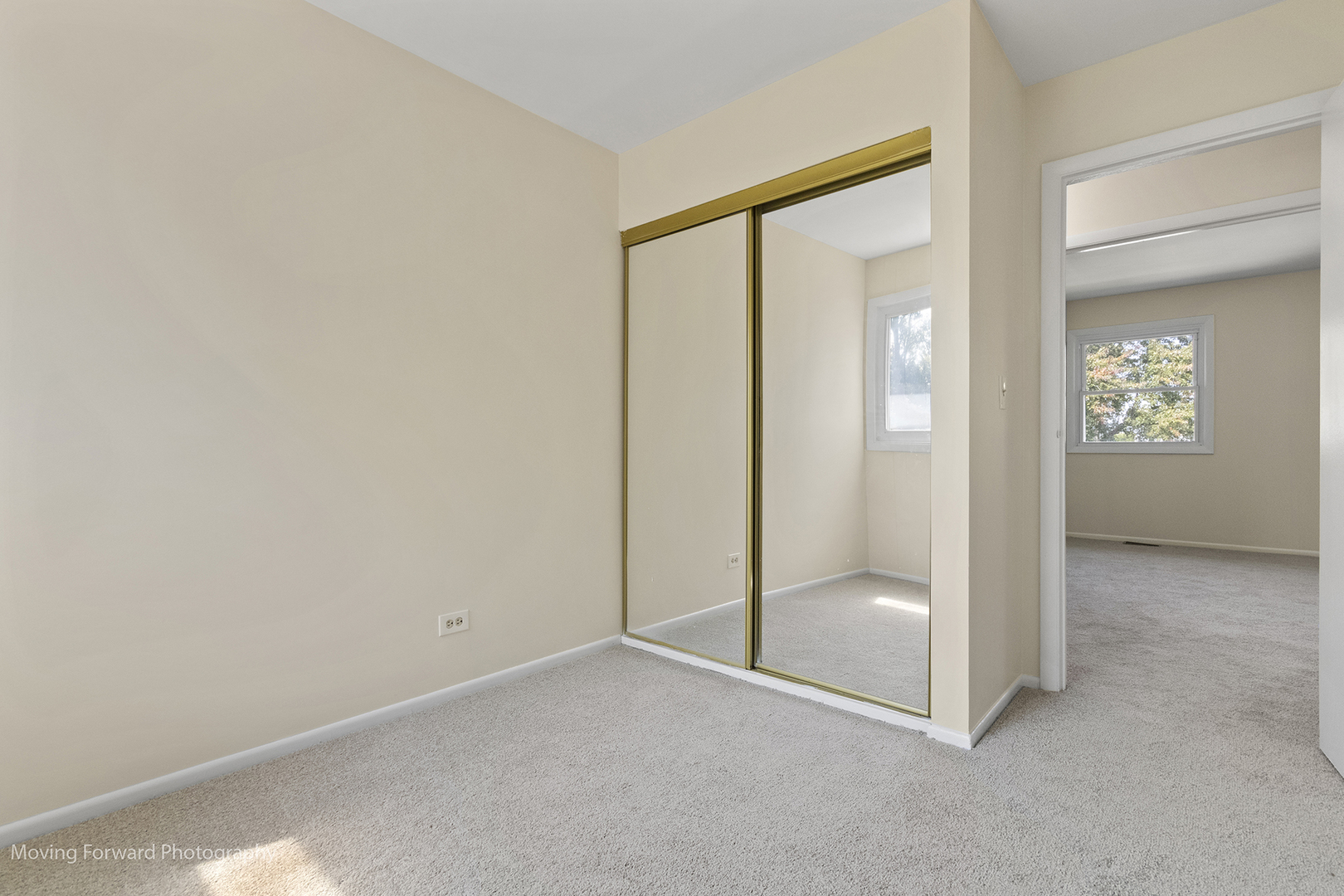 25 W Wrightwood Avenue, Glendale Heights, IL 60139