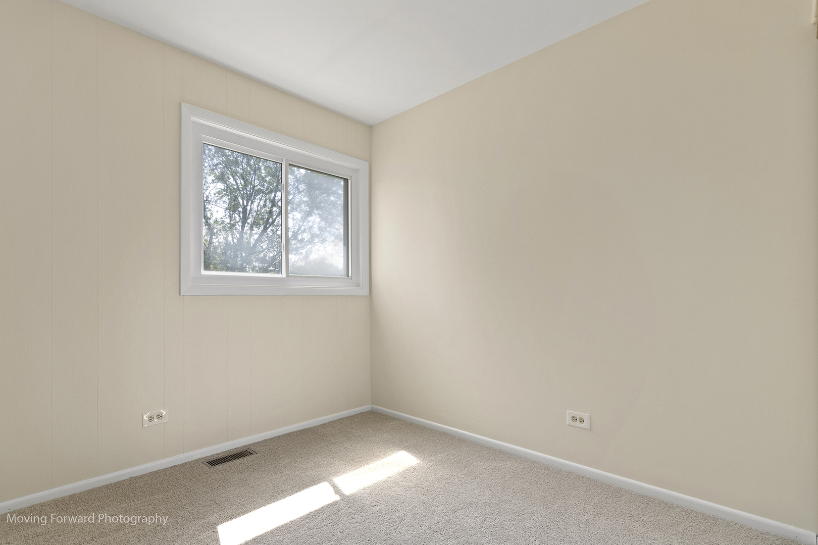 25 W Wrightwood Avenue, Glendale Heights, IL 60139