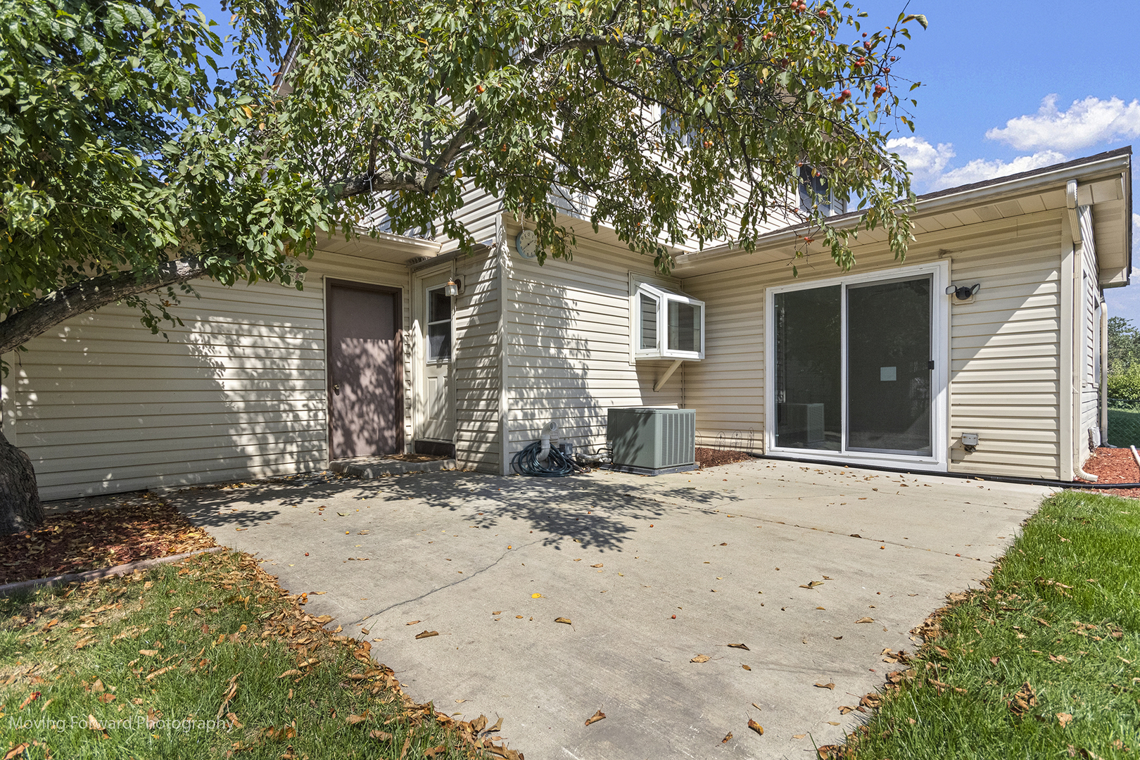 25 W Wrightwood Avenue, Glendale Heights, IL 60139