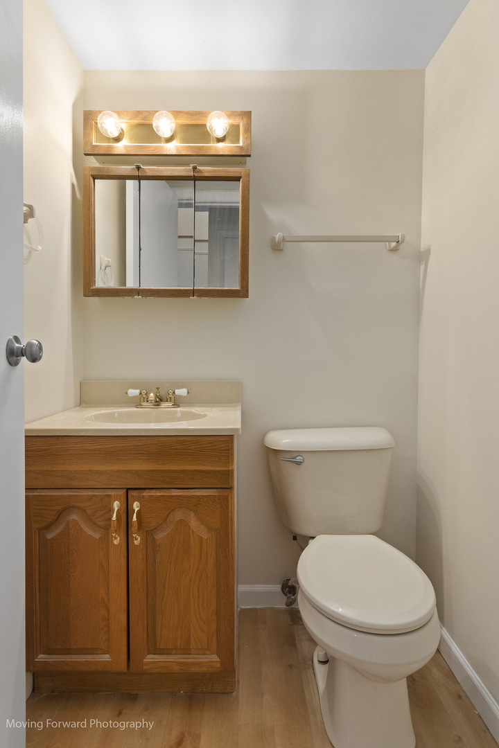 25 W Wrightwood Avenue, Glendale Heights, IL 60139
