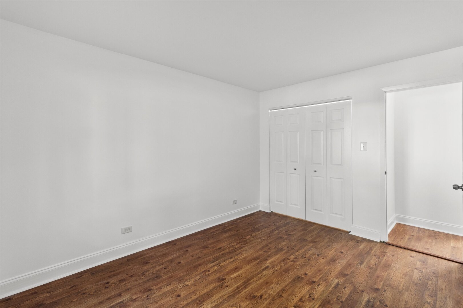 850 SHELDON Court #D, Wheaton, IL 60189