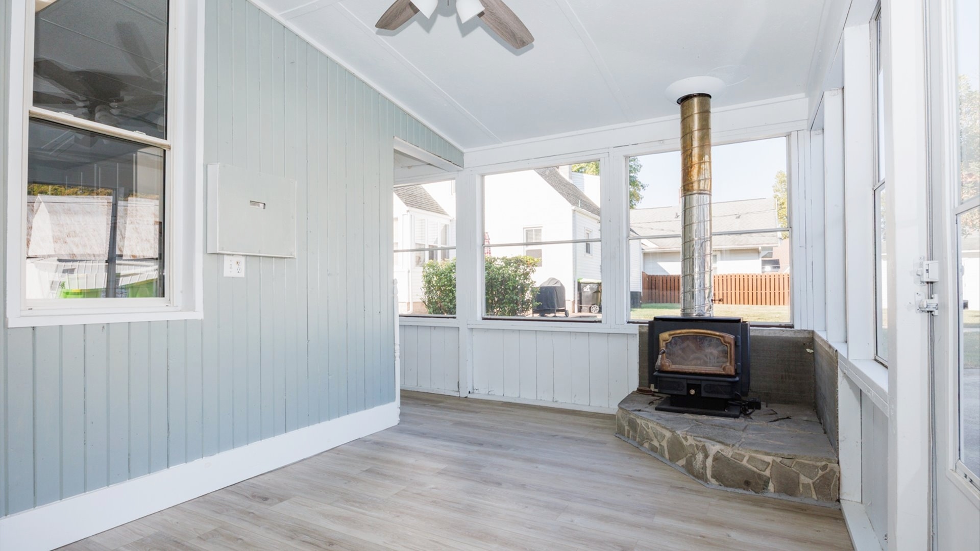 114 W North Street, Danvers, IL 61732