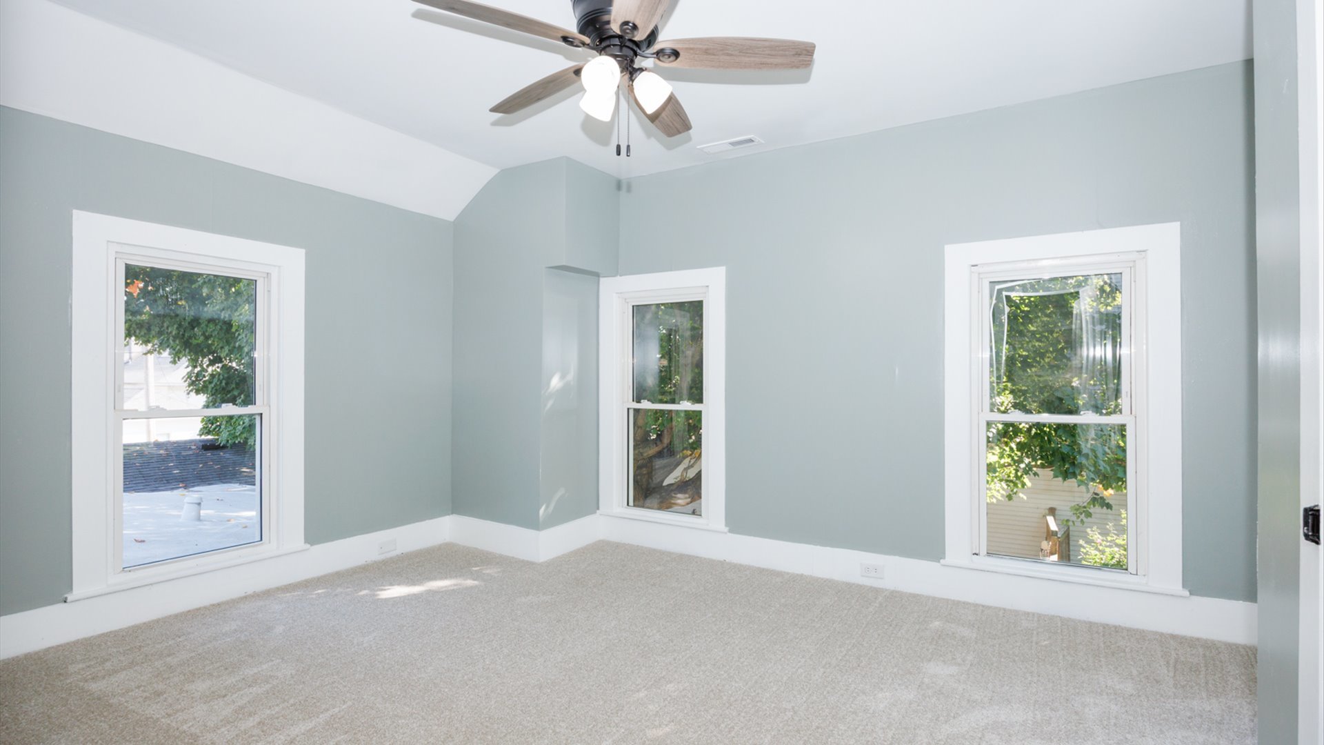 114 W North Street, Danvers, IL 61732