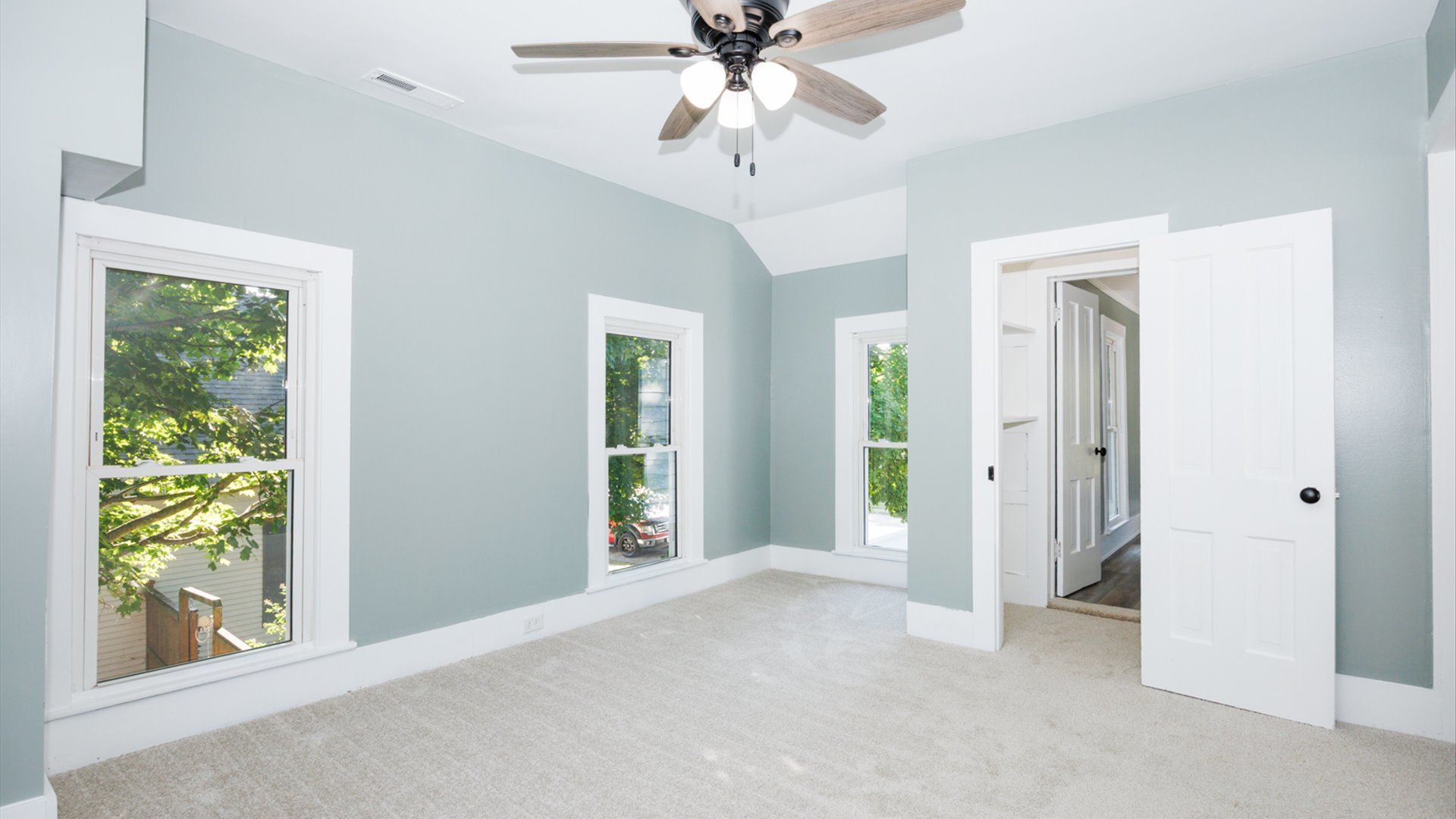 114 W North Street, Danvers, IL 61732