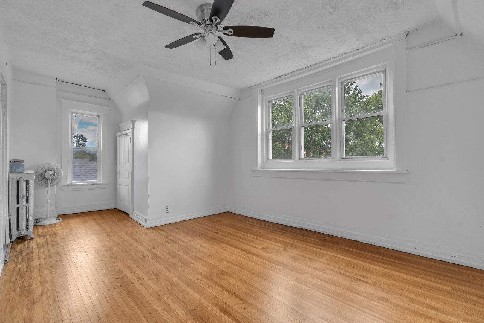 354 W Normal Parkway, Chicago, IL 60621